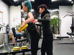 -享受健身·美体塑形馆