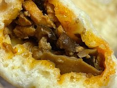 麻辣香菇鸡丁包-老陶包子铺(南大西南村店)