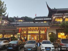 -楼外楼·停车场