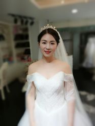 -雪莉美妆婚纱馆