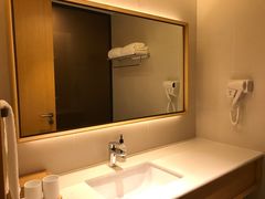 -全季酒店(上海青浦吾悦广场淀山湖大道店)