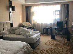 -陕西华浮宫酒店(未央湖公园店)