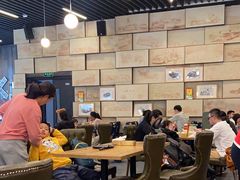 -汽车博物馆主题餐厅