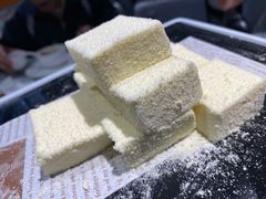 新疆香滑酸奶糕-巴扎美食·新疆菜·西域歌舞表演餐厅(新疆大厦店)
