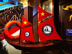 -Cuc Gach Quan Restaurant