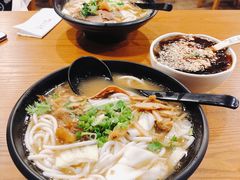 -鑫花溪牛肉米粉(文星广场店)