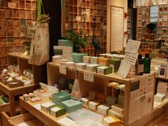 -猫的天空之城概念书店(杭州南宋御街店)