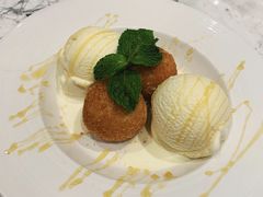 香脆榴莲蛋-关夫人餐厅(阳光广场店)