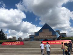 -上海市龙华烈士陵园