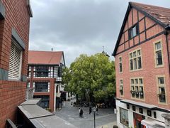 -钟书阁(松江泰晤士小镇店)