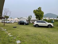 -田园东方蜜桃村的田野营地