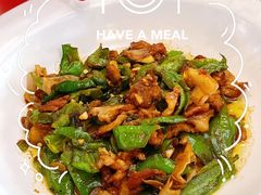 -阿瓦山寨·湘菜现炒·剁椒鱼头王(咸阳总店)