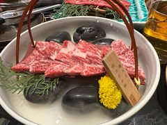 -山川小町·极番烧肉(新地假日广场店)