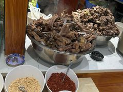 -九寨沟特色牦牛肉汤锅