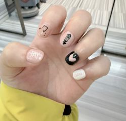 -荷茉里美甲美睫