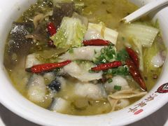 酸菜小鱼-渝是乎酸菜鱼(龙旗购物中心店)