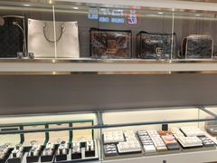 -恒一珠宝·回收黄金钻石奢侈品(灵岩南路店)