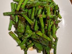 辣椒-吃饭皇帝大土家民族菜(正大广场店)