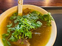 牛肉粉丝汤-哑巴生煎(临顿路店)