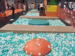 -极限PLAY运动娱乐新世界·团建派对表演休闲馆·室内高空游乐园