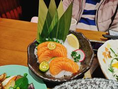 睡猫的牛奶-鱼跃料理(步步高店)