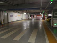 -万象城-停车场