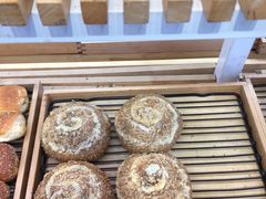 -焙丽拾光(麦凯乐直营店)