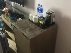 -迎商酒店(深圳罗湖火车站向西村地铁站店)