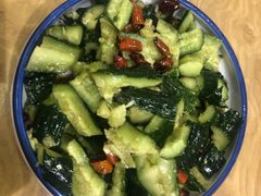 拍黄瓜-巴依兄弟西域美食(机场店)