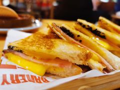 比基尼黑松露火腿三明治-tapas by dos cielos西班牙餐厅(重庆光环购物公园店)