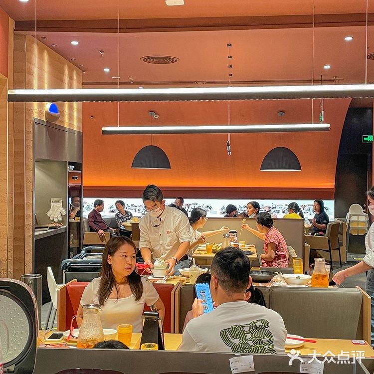 · 餐牌上80多道西北美食 人均 45