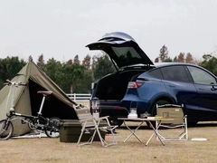-TESLA 特斯拉(上海太古汇体验店)