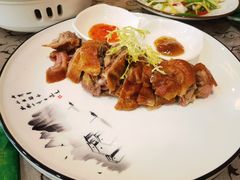 脆皮酸梅鸭-一江春水·杭帮臻宴(三台山店)