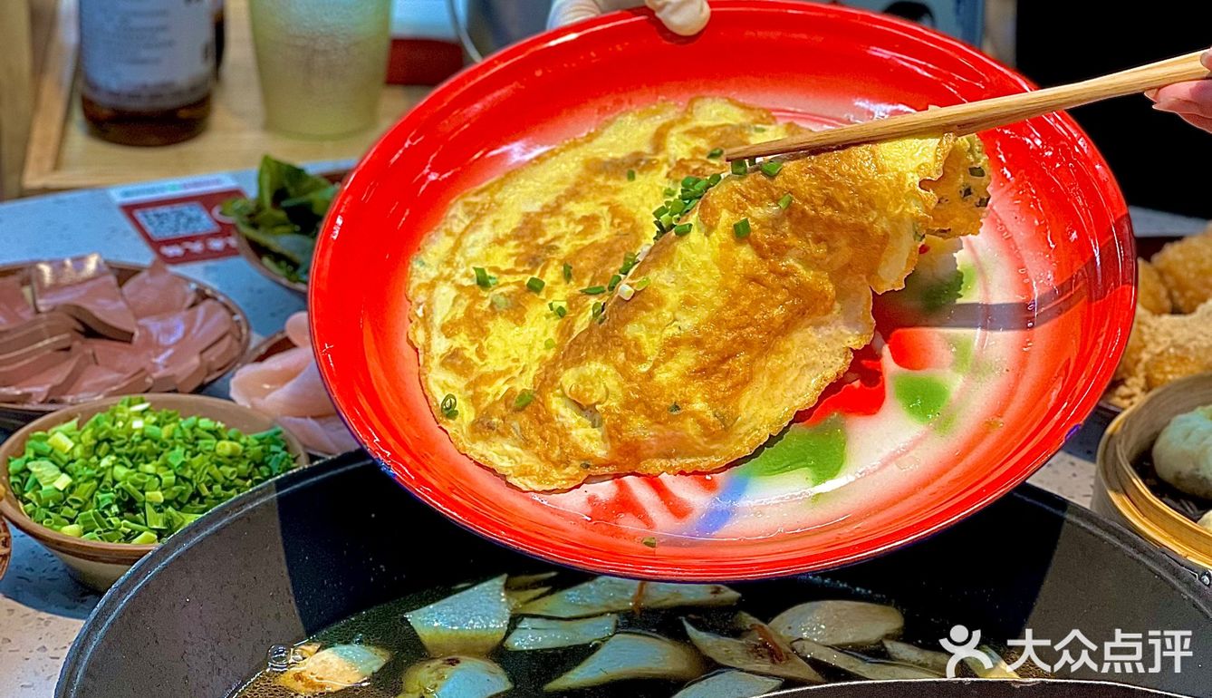 🍲排队4小时的鸿姐老火锅，又双叒叕出新品啦！