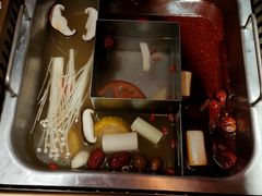 -东巴人鱼豆花火锅(幸福街店)