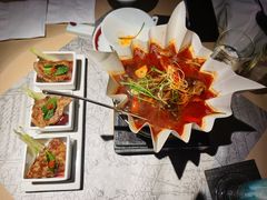-穹六人间 people 6(岳阳路店)
