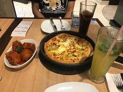 -必胜客(WOW中心城店)