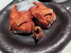 脆炸乳鸽-荣小馆(安达仕店)