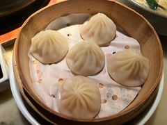 鸡汁杭州小笼包-虫二酒肆(美罗城店)