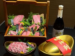 -山川小町·极番烧肉(新地假日广场店)