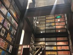 -钟书阁(群光广场店)