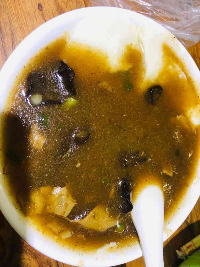 方俊礼胡辣汤(桐丘路店)-"地方特色小吃:相信出门在外奔波的人每次回.