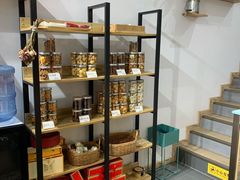 面包甜点陈列柜-洪小凡(钱塘明月店)