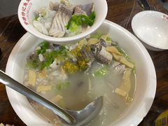 海鲜粥-官塘锋记鱼生·生腌·砂锅粥(牌坊街店)