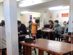 大堂-宝瑞门钉肉饼店