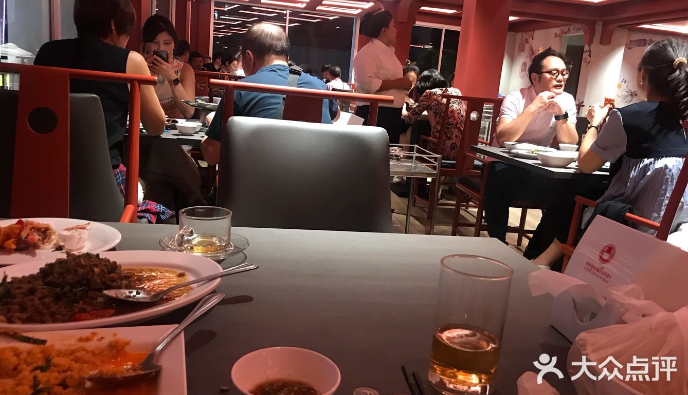 不点评一下对不起这个号称全泰国最好吃的咖喱蟹