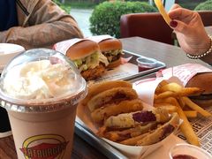 -FATBURGER 特富客汉堡(外交公寓店)