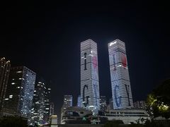 -凤凰路何眼镜香辣蟹(花果园店)