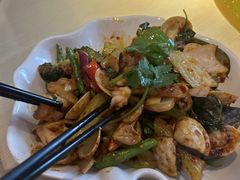 -大头虾越式风味餐厅(光明广场店)