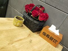 -愉肴麻辣香锅(中山路店)